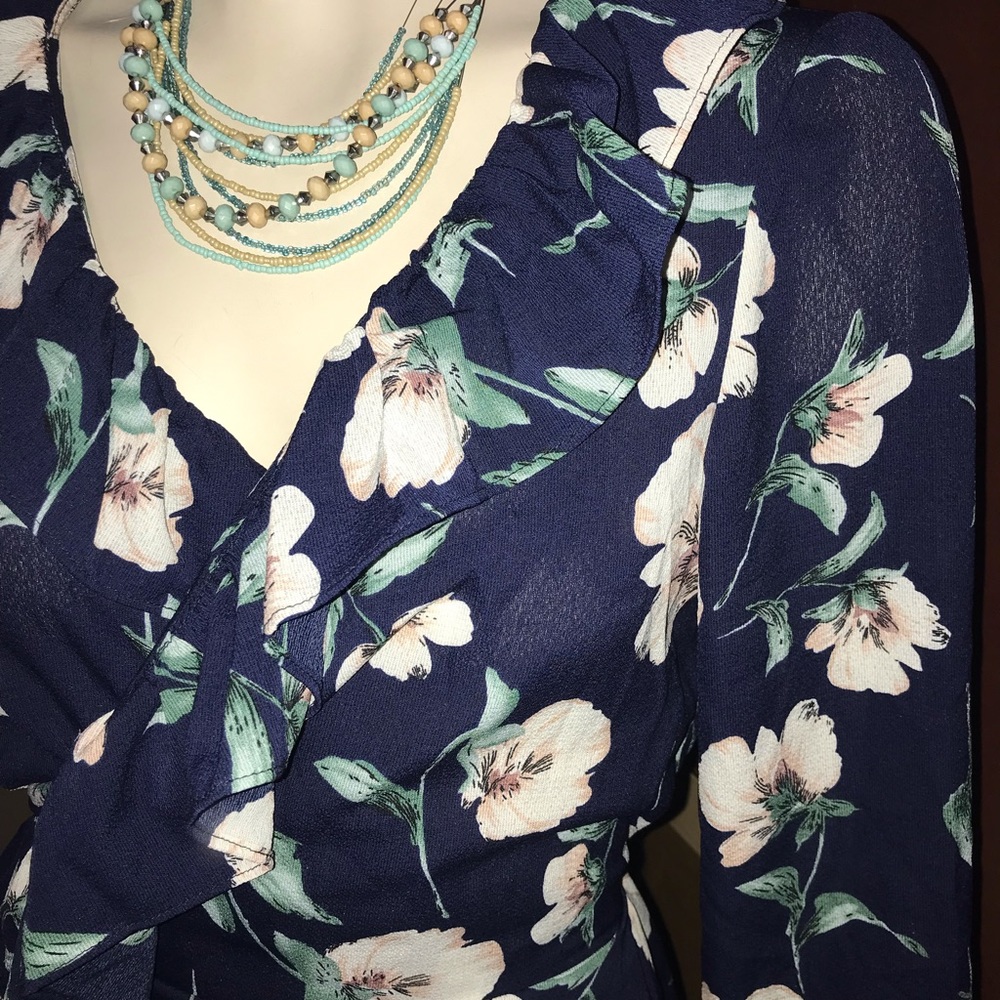 Pretty Little Thing Raina blue floral 👗 - Picture 2 of 14
